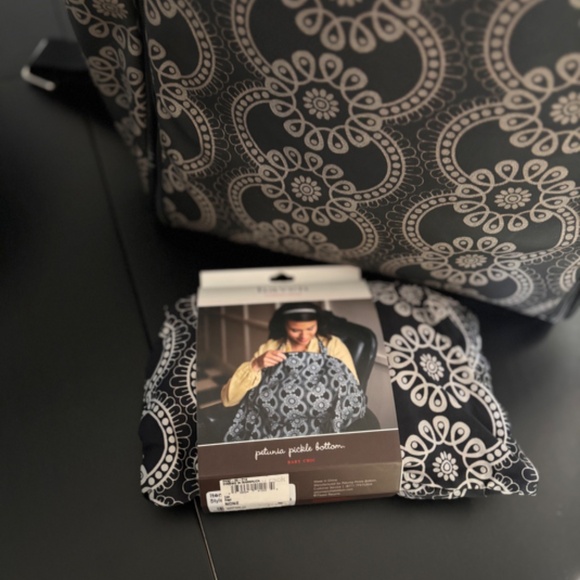 NWT Petunia Pickle Bottom Grey Black Yellow Embroidered Diaper Bag Set - Picture 2 of 9